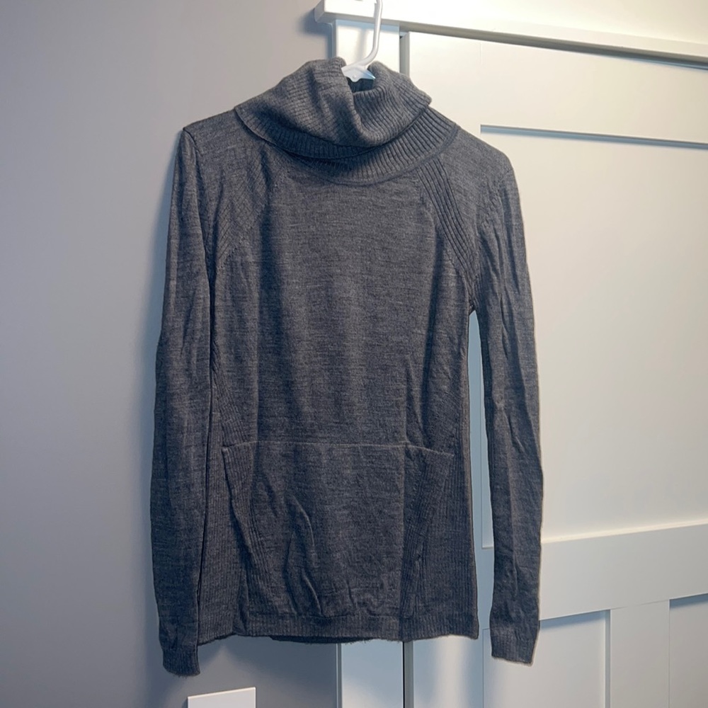 Lululemon ribbed chunky neck sweater